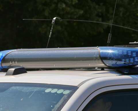 Polizeifahrzeug-Archivfoto: Einsatz nach Unfall bei Vaihingen an der Enz, L1106 gesperrt.