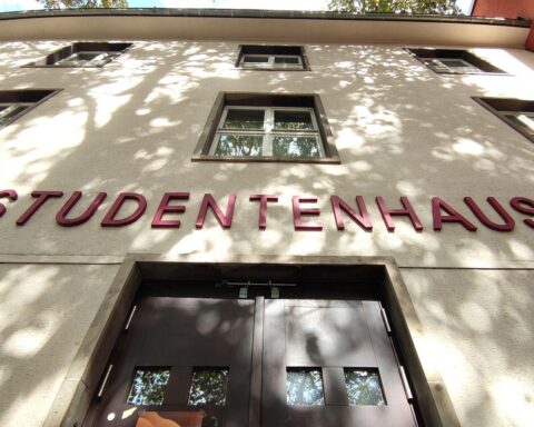 Studentenhaus im Archiv, während die geplante Bafög-Reform im Kabinett am 12. August beraten wird.