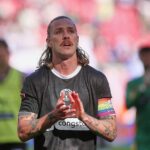 Jackson Irvine beim FC St. Pauli (Archivfoto), als Zeichen seines Wechsels zu Cerezo Osaka.