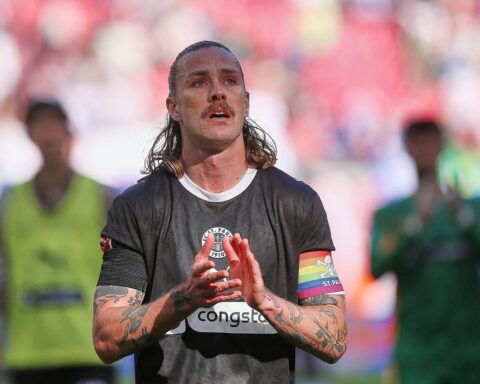 Jackson Irvine beim FC St. Pauli (Archivfoto), als Zeichen seines Wechsels zu Cerezo Osaka.