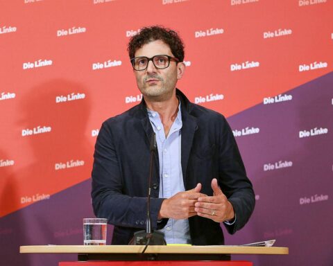 Luigi Pantisano (Archiv) fordert Zusammenarbeit mit der CDU trotz Kritik und betont Abgrenzung von Rechtsextremen.