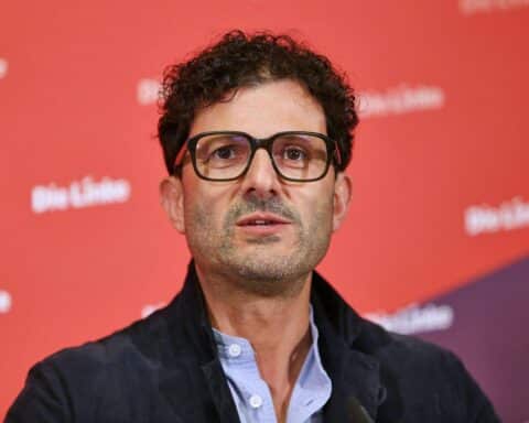 Luigi Pantisano (Linken) vor EU-Innenministern: Aufruf zu Solidarität mit Spanien statt weiterer Grenzverschärfung.