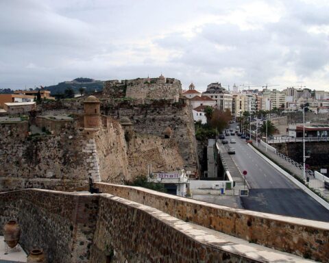 Blick auf die spanische Exklave Ceuta: Grenzbereich, Archivfoto zur Diskussion um Solidarität und Schengen.