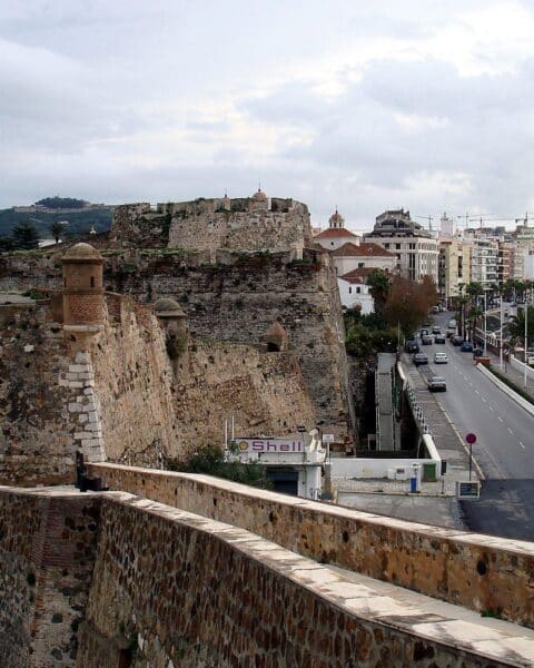 Blick auf die spanische Exklave Ceuta: Grenzbereich, Archivfoto zur Diskussion um Solidarität und Schengen.