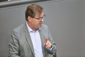 Ralf Stegner (SPD) im Archiv: Diskussion um schwarz-rote Pläne für abschlagsfreie Rente.