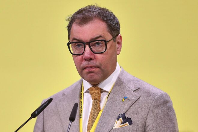 Oleksii Makejev, ukrainischer Botschafter, spricht über russische Verantwortung beim Drohnenvorfall am Flughafen Leipzig.