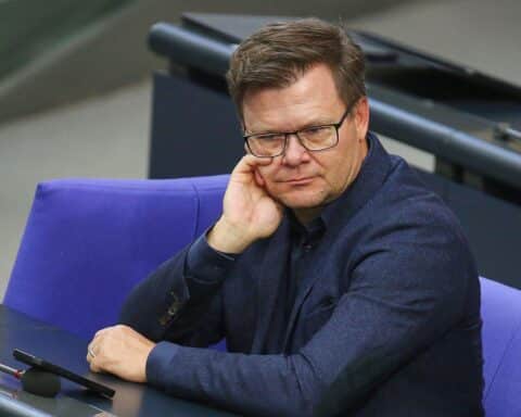 Bundesumweltminister Carsten Schneider (SPD) warnt vor Angstdebatten über die AfD.