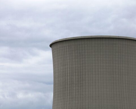 Atomkraftwerk Paks am Donauufer, wegen Niedrigwasser vollständig abgeschaltet (Archivfoto).