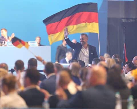 AfD-Parteitag, Frank Werneke warnt vor rechtsextremer Landesregierung in Sachsen-Anhalt und Folgen für Wirtschaft und Migranten.